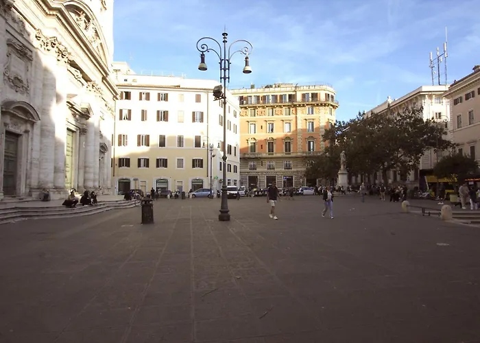 Apartment Floor In Campo De Fiori Rom